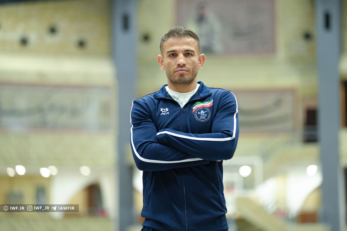 فیلم| مسابقه مهدی محسن نژاد و حریف الجزایری در مسابقات کشتی فرنگی المپیک 2024 پاریس