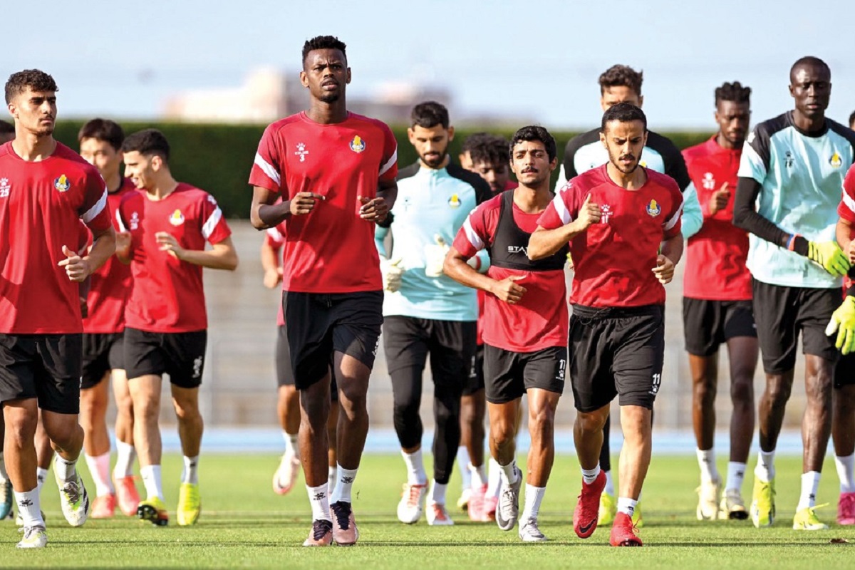 سردار آزمون روی نیمکت شباب الاهلی برابر سپاهان برای بازی امشب 16 مرداد 1403