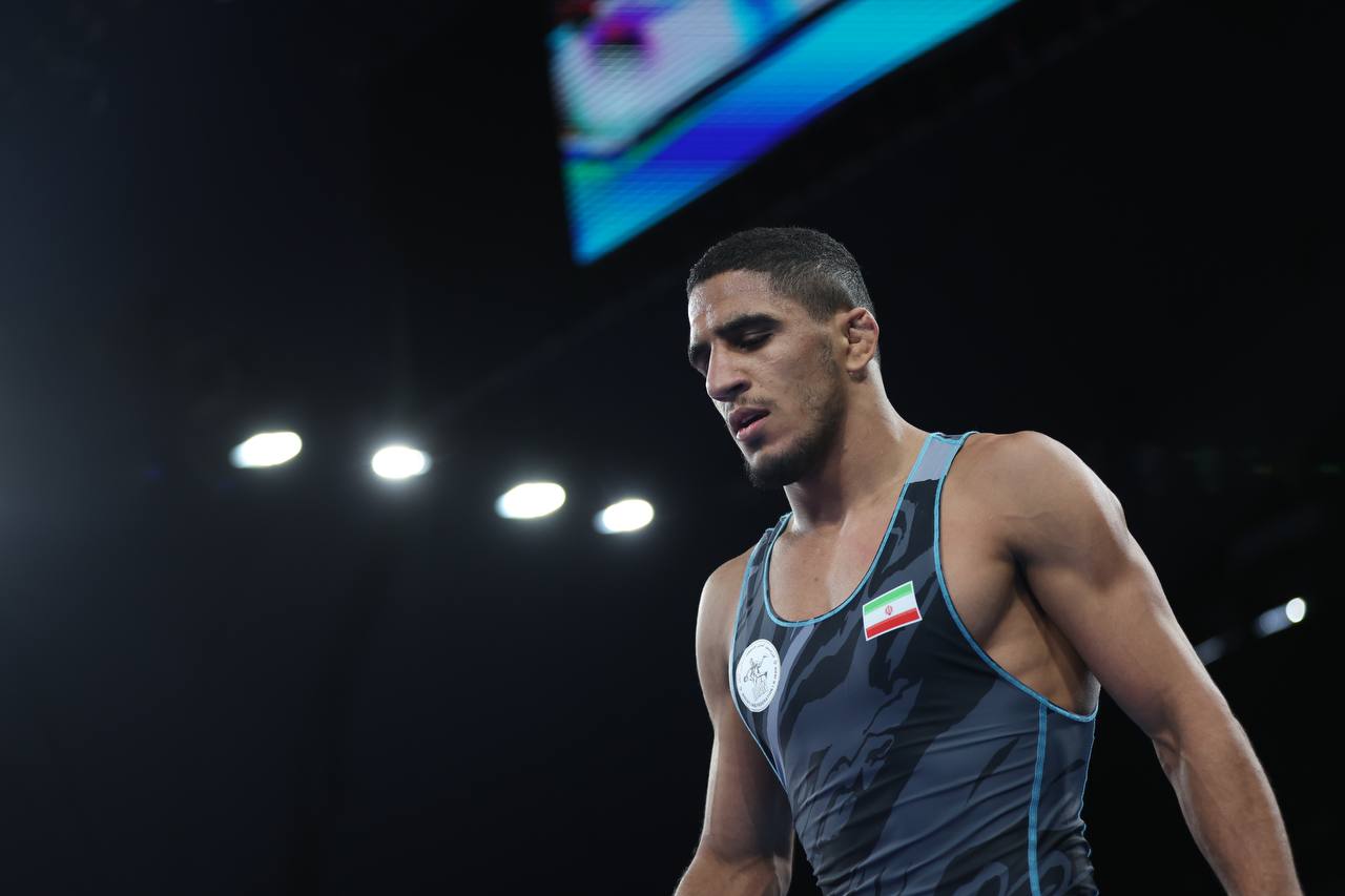 فیلم| مسابقه رحمان عموزاد و موساکایف حریف مجارستانی در مسابقات کشتی آزاد المپیک 2024 پاریس