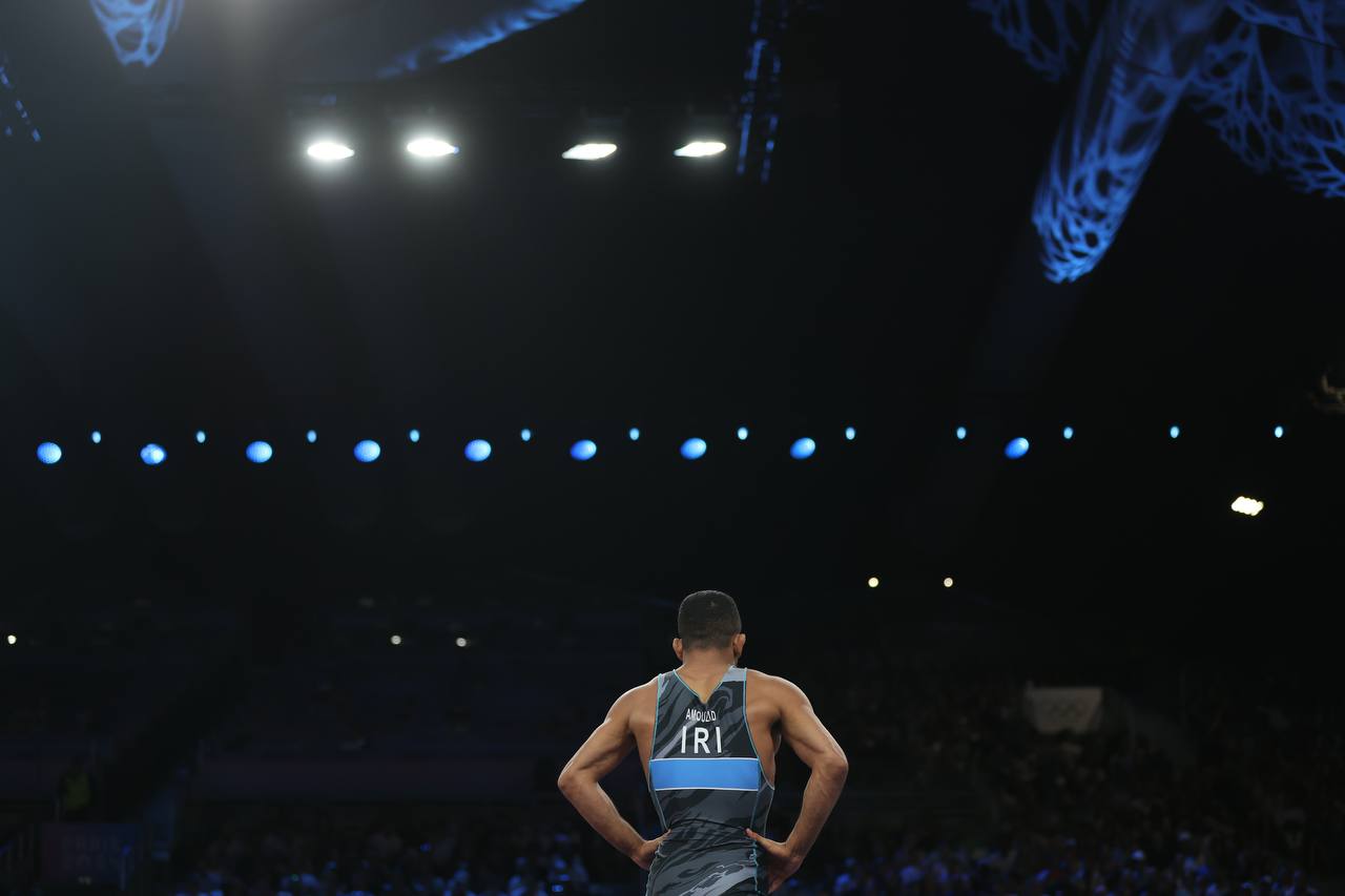 فیلم| مسابقه رحمان عموزاد و حریف ژاپنی در فینال مسابقات کشتی آزاد المپیک 2024 پاریس