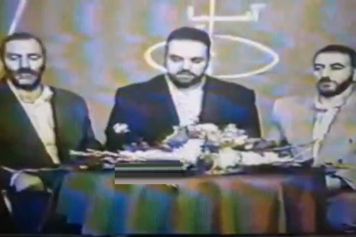 فیلم| ویدیوی زیرخاکی پرتاب گل روی آنتن زنده توسط جواد خیابانی