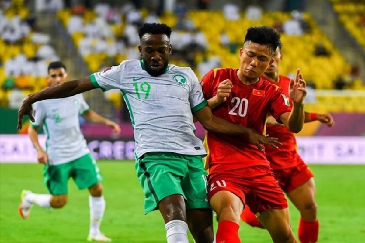 سقوط کاپیتان عربستان از بالکن خانه‌اش در دبی