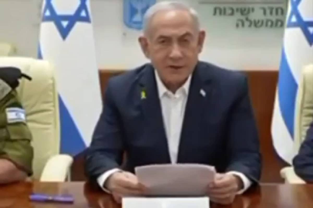 عکس| موشکی که رائفی پور به علی کریمی حواله کرد!