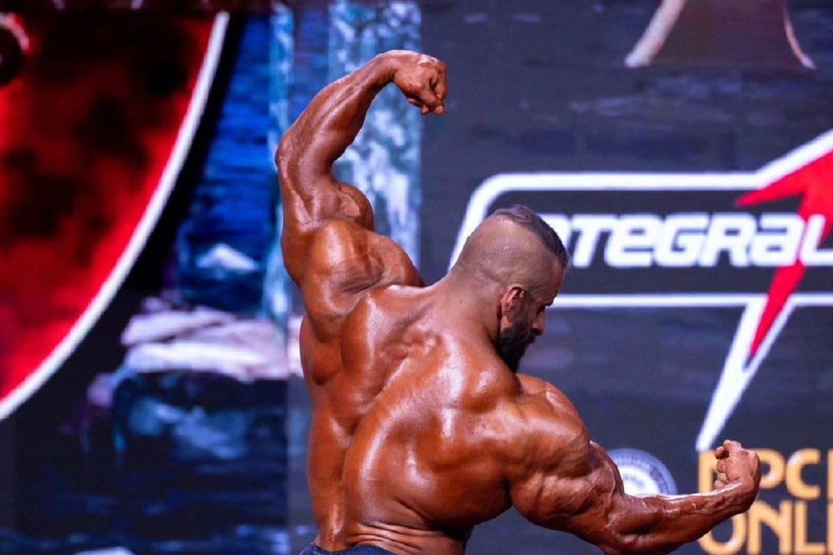 فیلم| فیگور نمایشی هادی چوپان در فینال مستر المپیا 2024