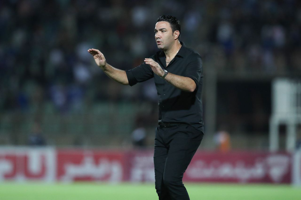 مخالفت باشگاه استقلال با استعفای جواد نکونام