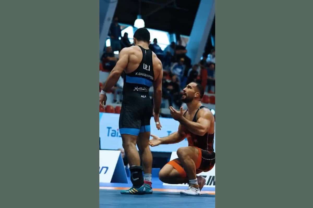 فیلم| بی احترامی حریف ترک به کامران قاسمپور در مسابقات جهانی
