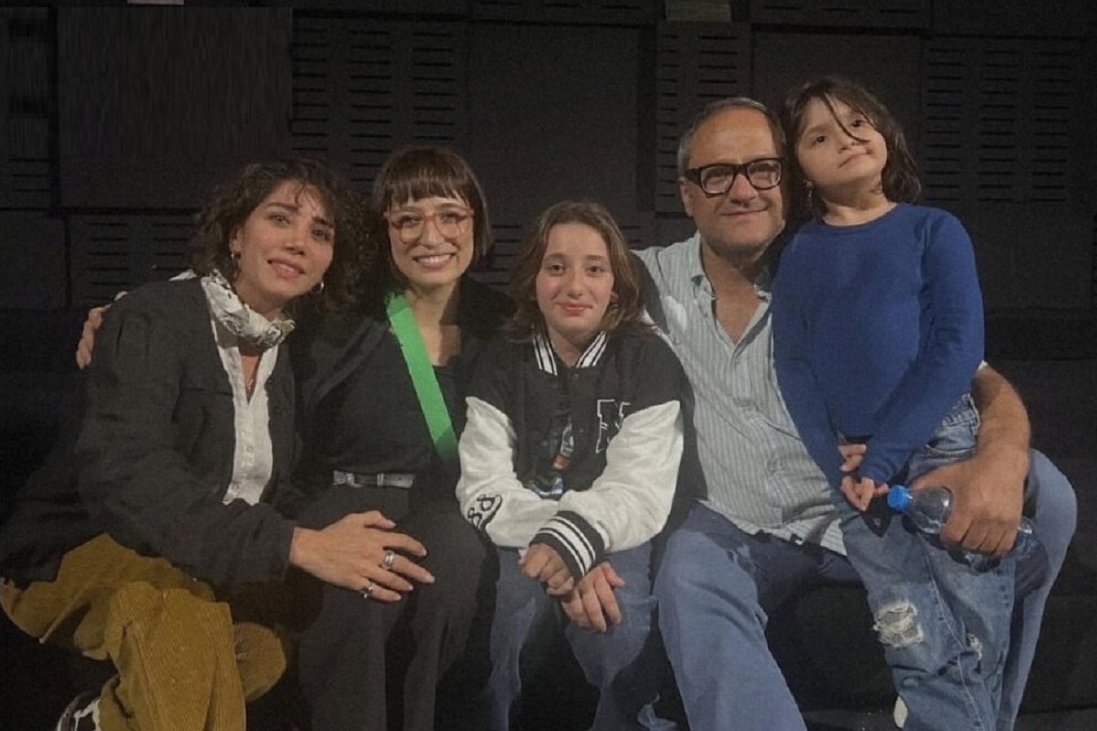 عکس| کشف حجاب دسته جمعی در تئاتر نگار جواهریان و لیلی رشیدی با حضور رامبد جوان/ فقط شبنم مقدمی حجاب دارد