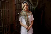 عکس| شوخی کاربران با وضعیت نرگس محمدی پس از مرخصی
