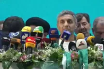 'فیلم| حمله تند رسول خطیبی به علیرضا زاکانی در تجمع انتخاباتی'