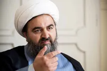 'فیلم| بازداشت روحانی هتاک؛ محمد تقی اکبرنژاد کیست؟'