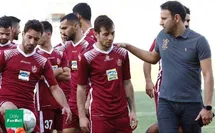 'واکنش خلیلی به شایعه قهر فرشاد احمدزاده از پرسپولیس'