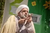 فیلم| حرکات و مثال عجیب یک روحانی در مدرسه دخترانه