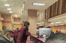 'عکس| قانون شکنی بانک ها با ارائه خدمات به زنان بی حجاب'