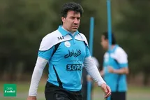 'مگر مسابقات محلات است که پرسپولیس را قهرمان کنند؟'