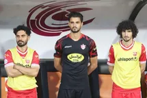 'عکس| پیام اعتراضی دروازه بان پرسپولیس'