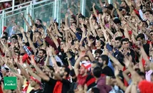 'حمله تند هواداران پرسپولیس به یک استقلالی'