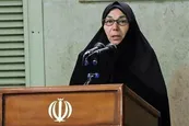 فیلم| علت چادر سر کردن پروانه معصومی در دیدار با رهبری
