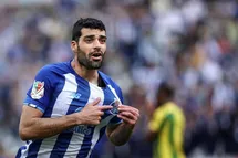 'دربی لندن برای جذب مهدی طارمی'