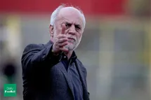 'شناسنامه پرسپولیس هستم اما تحویلم نمی گیرند!'
