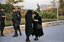 'گزارش روزنامه صدا و سیما از مصائب آمران به معروف حجاب در سال 1402'