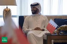 'عکس/ مهمانی شاهزاده بحرین پس از پیروزی مقابل ایران به صرف کیک!'