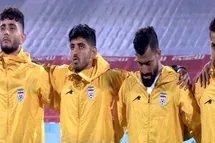 'فیلم| اقدام توهین آمیز بازیکنان ایران هنگام خواندن سرود ملی؛ مسئولان فدراسیون فوتبال در خواب زمستانی!'