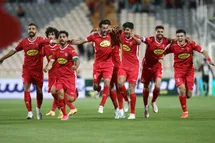 'پرسپولیس در حال از هم پاشیدن'