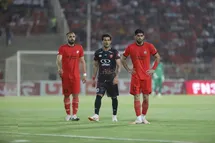 'نتیجه بازی پرسپولیس و تراکتور| فرار پرسپولیس 10 نفره از شکست در خانه تراکتورسازی'