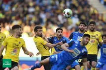 'استقلال چگونه صدرنشین لیگ می شود؟'