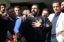 'فیلم| رفتار زشت هادی چوپان با یک کودک جنجال به پا کرد'
