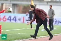 'علی کریمی سرمربی تراکتور می شود؟'