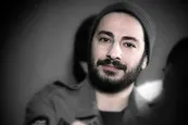 عکس| واکنش متفاوت نوید محمدزاده به شباهتش با خان قجری