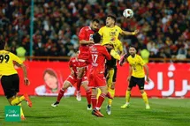 'پخش زنده بازی پرسپولیس و سپاهان از شبکه سه + لینک آنلاین'