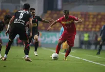 'نتایج و جدول رده بندی لیگ برتر در پایان هفته هفدهم| پرسپولیس باخت اما صدرنشین ماند'