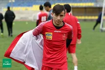 'فرشاد احمدزاده سرخپوش ماند'