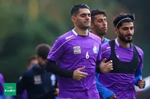 'علی کریمی مصدوم شد؟'