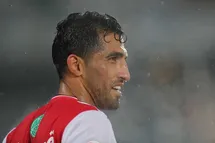'وحید امیری با پرسپولیس تمدید کرد'
