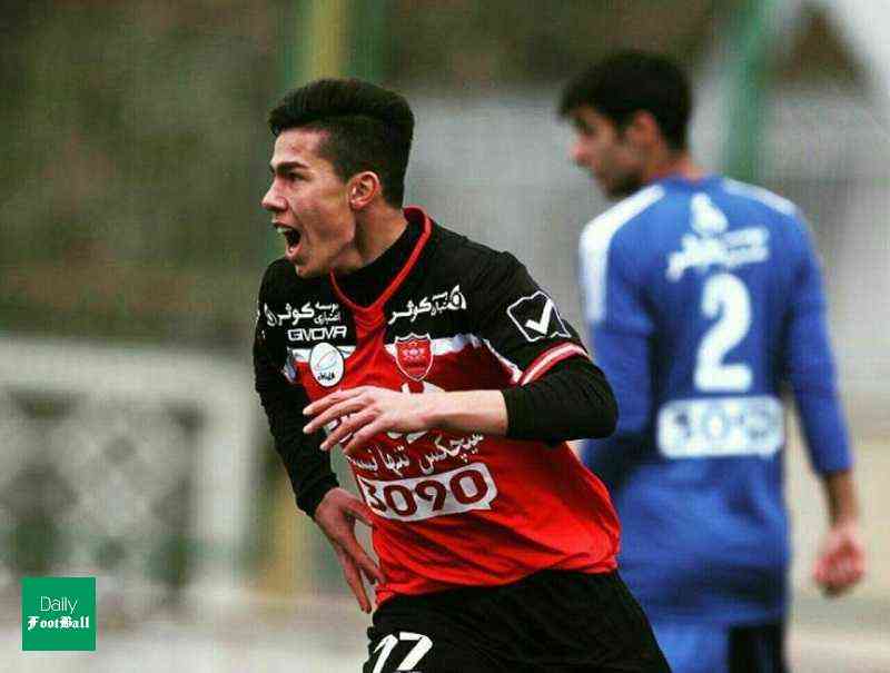 عکسی جنجالی از ستاره استقلال با پیراهن پرسپولیس