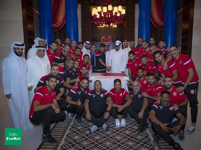 عکس/ مهمانی شاهزاده بحرین پس از پیروزی مقابل ایران به صرف کیک!