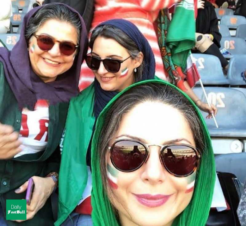 عکس/ حضور بازیگر زن ایرانی در ورزشگاه آزادی