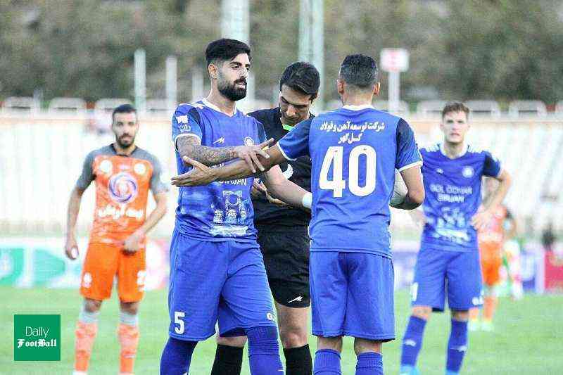 غیبت 4 بازیکن گل گهر در بازی مقابل استقلال