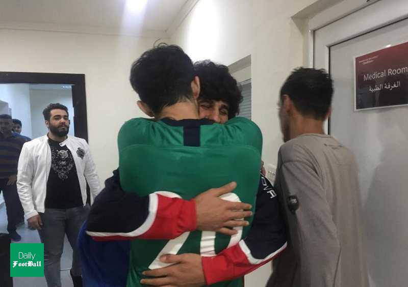 عکس/ بازیکن تیم ملی عراق در آغوش سردار آزمون