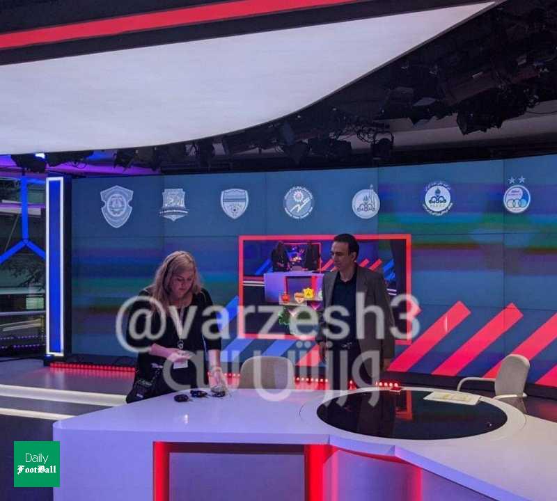 عکس لو رفته از دکور برنامه مزدک میرزایی