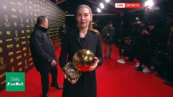 توپ طلای 2019 به سالن برگزاری مراسم رسید