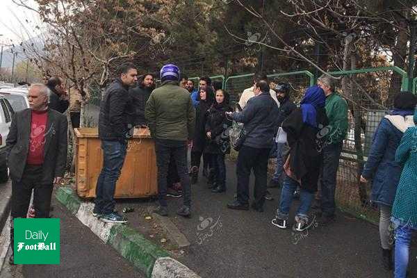 تجمع هواداران استقلال مقابل وزارت ورزش