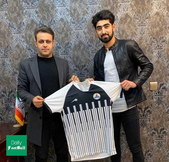 نفت مسجدسلیمان مهاجم پرسپولیس را خرید