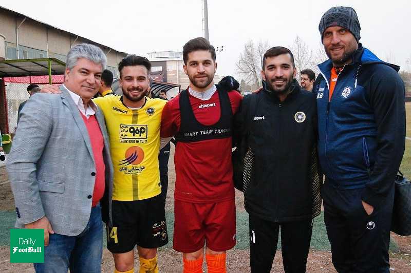 مهندی های قهرمانی پرسپولیس در لباس سپاهان +عکس