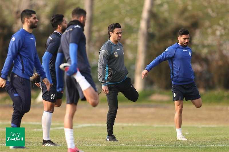 ارسلان مطهری در تمرین استقلال