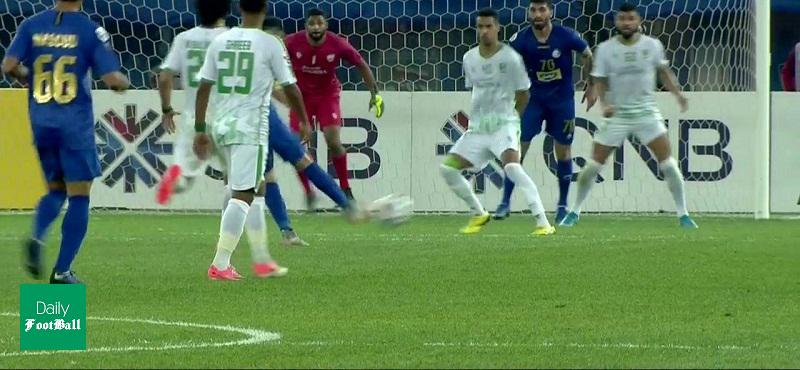 جنجالی ترین صحنه بازی استقلال و الاهلی