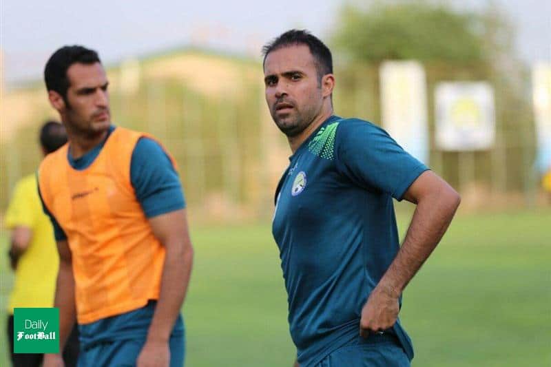 سرمربی پرسپولیسی ماندنی شد